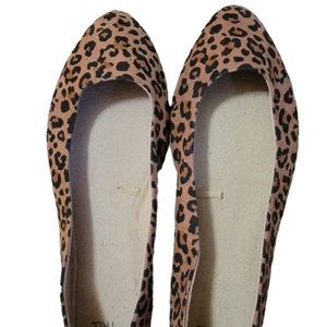 Time and Tru Cheetah Print comfy flat shoes 8 1/2w